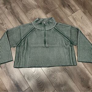 Ribbed Half-Zip Mock Neck Pullover - Green & White
